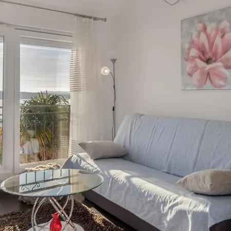 In With House Sea View Διαμέρισμα *