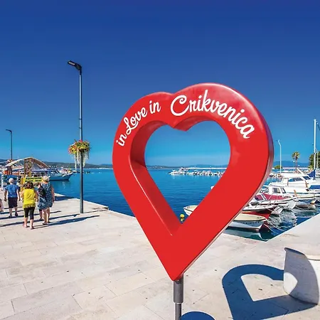 Appartement Awesome In *