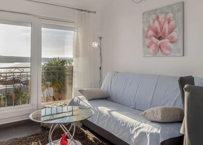 Awesome In Apartment *